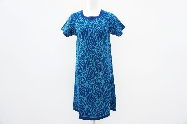 上品爽やかでこれからの季節に着てみたい、斉藤都世子のワンピースを買取いたしました