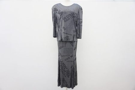 シックなロゴ入りデザインが目を引く伊太利屋のセットアップを買い取りました