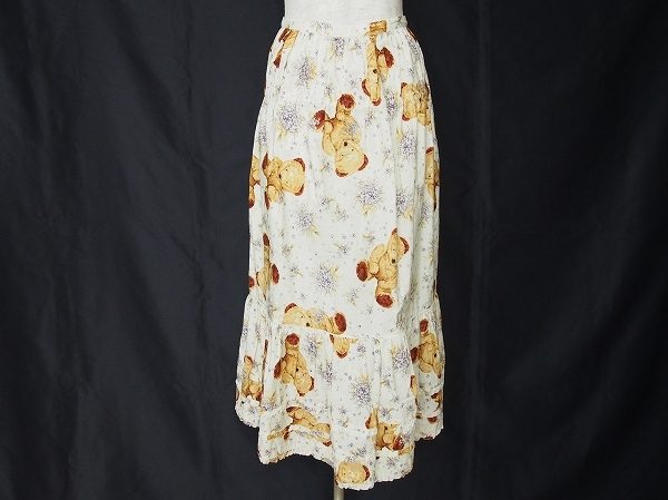 ほのぼのくまちゃんにうっとり。ピンクハウスのスカートを買取いたしました