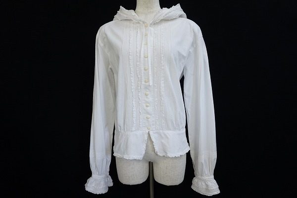 スポーティさな印象をプラスできるピンクハウスのフードつきブラウスを買い取りました