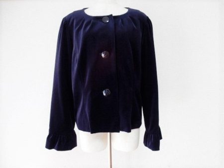 ヴィンテージ風デザインが可愛いレリアンのノーカラージャケットを買い取りました