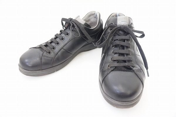 サルヴァトーレ・フェラガモのレザースニーカーを買い取りました