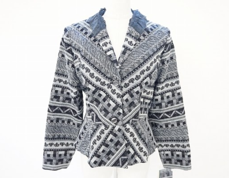 未着用のタグ付きジャケット！バラ色の暮し