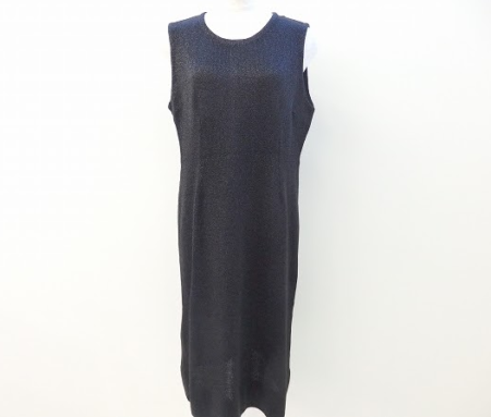 艶やかなブラックワンピース！斉藤都世子