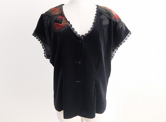 バラクラのモードなブラックベストを買取させて頂きました。