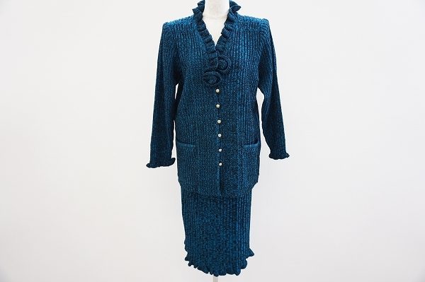 優雅で気品漂う、斉藤都世子のスーツを買取いたしました