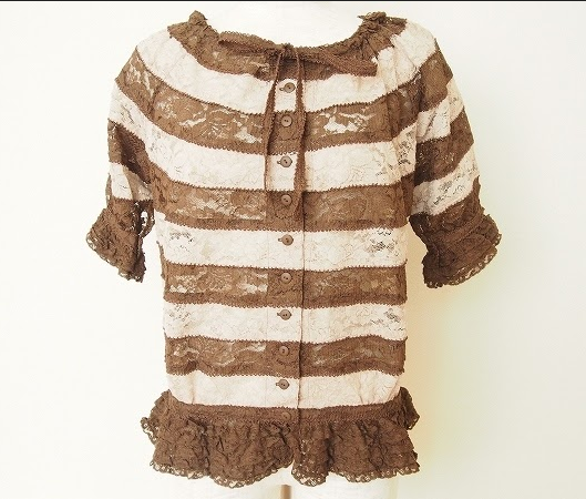 カネコイサオの美品ボーダーブラウスを買取させて頂きました。