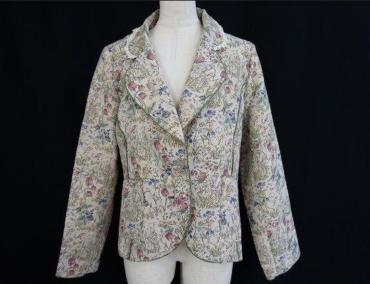 バラクラのタグ付き未使用品ジャケット