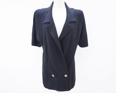 着回しが効くブラックジャケット！斉藤都世子