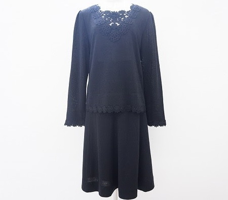 かぎ針編みのデザインでアクセ要らず！斉藤都世子のセットアップ