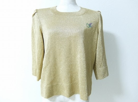 ゴールド×ラメの華やかセーター！斉藤都世子