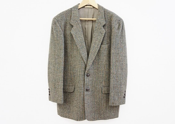 コーデに遊び心を!パパスのツイードジャケット
