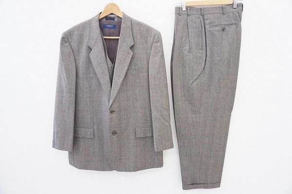 ワンランク上のスーツスタイルを叶えてくれるパパスのシングルスーツを買い取りました