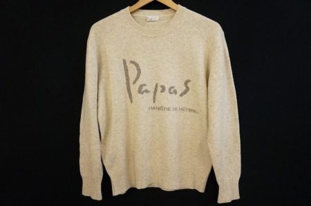 レトロなフォントが素敵なパパスのロゴ入りニットトップスを買い取りました