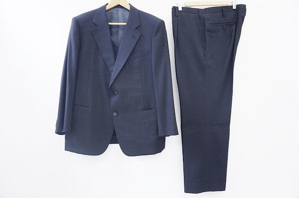 こっくりとしたチャコールグレーが素敵な英国屋のシングルスーツを査定させていただきました