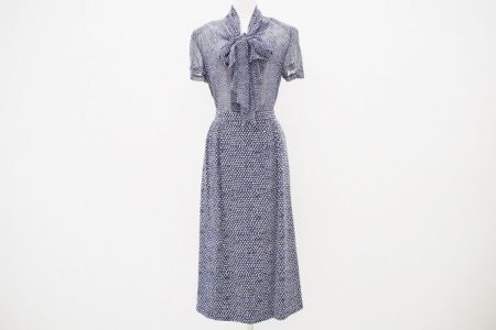 ボウタイデザインが優しげなジュンアシダの水玉柄セットアップをお譲りいただきました