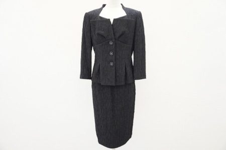 凛とした女性像をそのまま体現してくれるジュンアシダのスーツを買い取りました