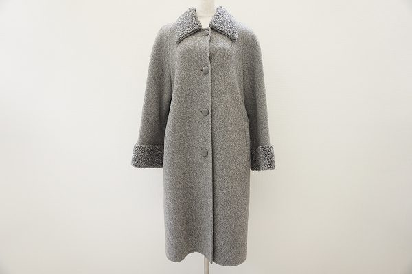 極上のエレガンスが味わえるジュンアシダのコートを買い取りました