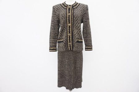 シャネル風の上品なデザイン！サイトウトヨコのセットアップを買い取りました