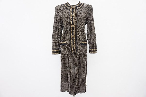 シャネル風の上品なデザイン！サイトウトヨコのセットアップを買い取りました