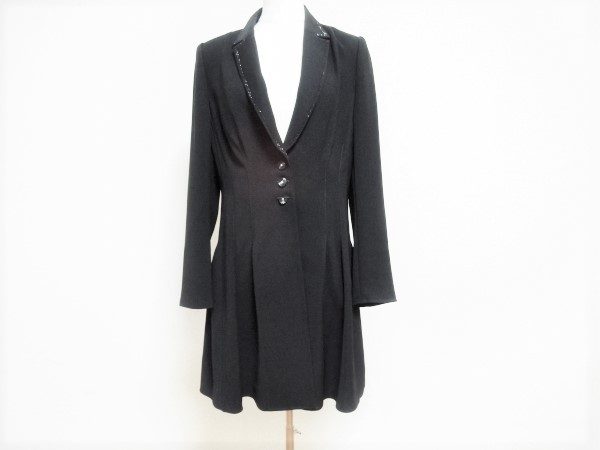 モードな着こなしにもぴったりの伊太利屋のロングジャケットを買い取りました