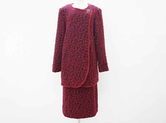 斉藤都世子の花柄美品セットアップを買取させて頂きました。