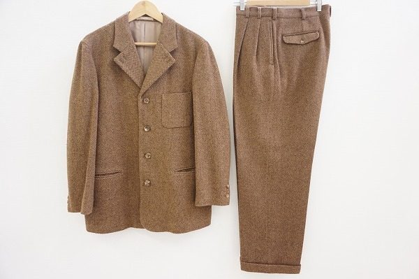 ほっこりあたたか、パパスのツイードスーツを買取いたしました