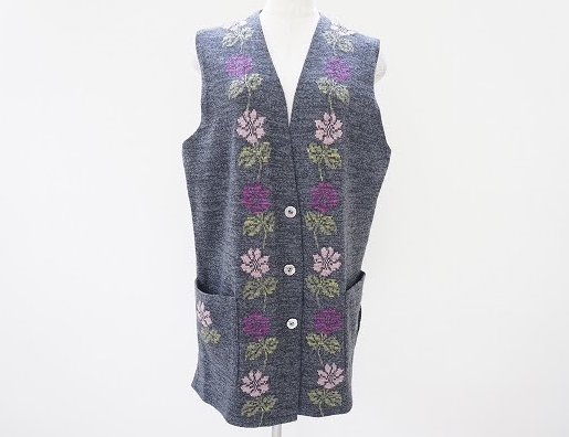 稀にみる美品での買取!斉藤都世子のノースリーブベスト