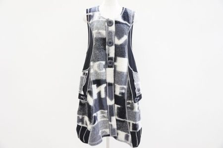 ふわっと重ねるだけでオシャレ感満載、エイココンドウのベストを買取いたしました