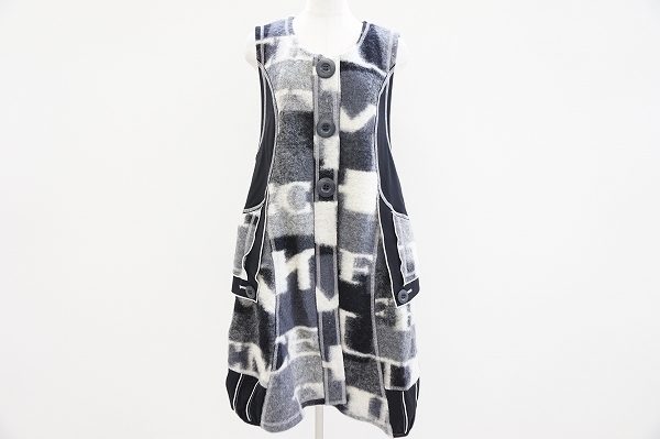 ふわっと重ねるだけでオシャレ感満載、エイココンドウのベストを買取いたしました