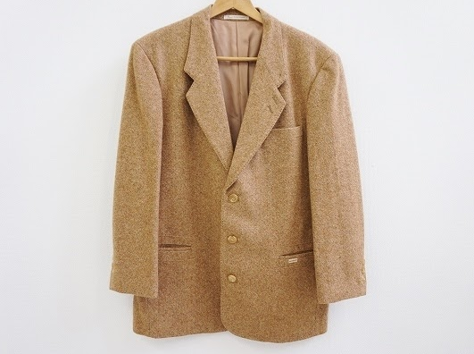 カシミヤ仕様で暖かいパパス Papasのジャケット