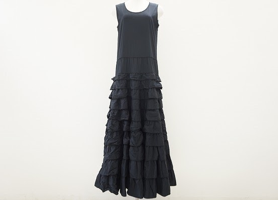 ティアードデザインがエレガントなワンダフルワールドのワンピ