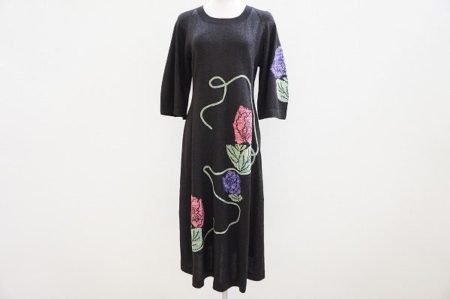 スリムシルエットが綺麗な斉藤都世子のワンピースを買い取りました