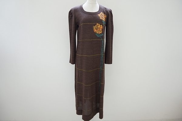 斉藤都世子のバラとボーダー柄のワンピースをお譲りいただきました