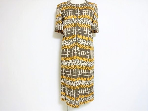 これ1枚で華やかスタイルが完成！斉藤都世子のワンピースをお売りいただきました