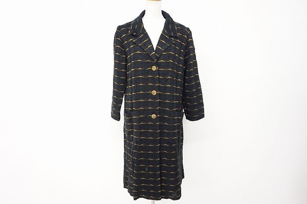 ほどよいカジュアルスタイルが叶う斉藤都世子のボーダー柄コートを買い取りました