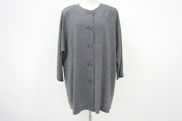 トップス選ばず幅広い季節で活躍、詩仙堂のカーディガンを買取いたしました
