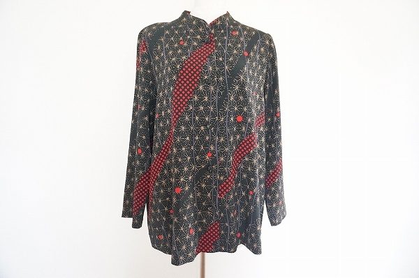 動きのある和柄が素敵な詩仙堂のブラウスを買取いたしました