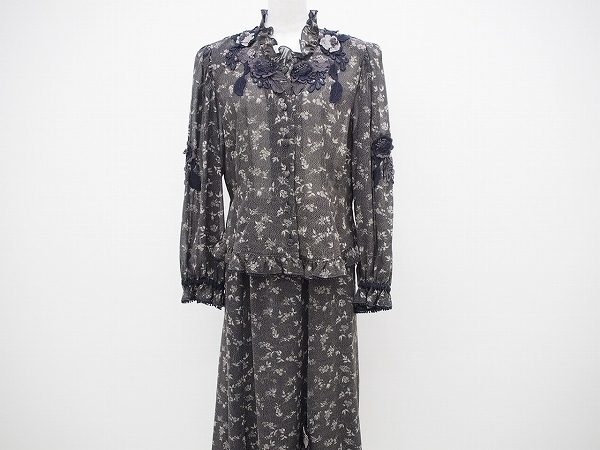 透け感が楽しめるノンノンドールのシフォンセットアップをお売りいただきました