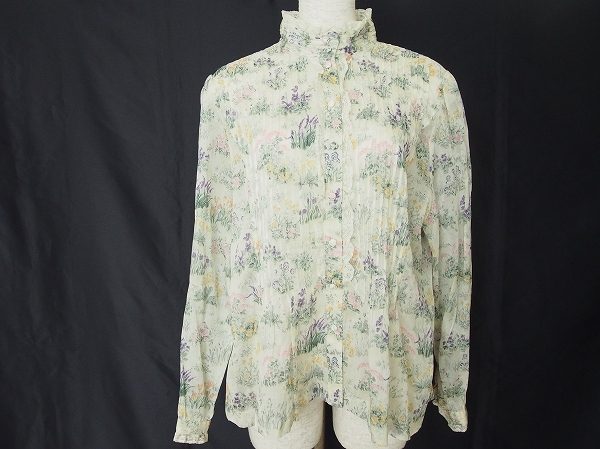 バラ色の暮しのソフトな風合いが特徴のブラウスをお売りいただきました