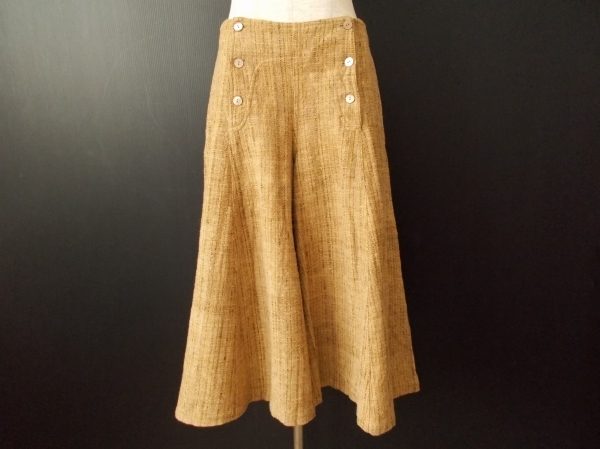 温もりのあるナチュラルなうさとのワイドパンツを買取いたしました