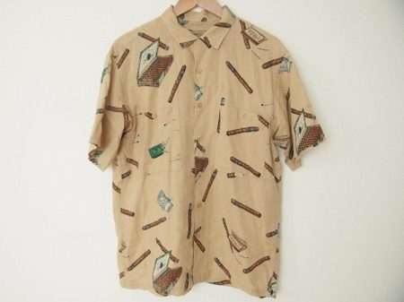 落ち着いた色合いが素敵なパパスのアロハシャツをお譲りいただきました