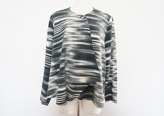 上品なモノトーンのノーカラージャケット！詩仙堂