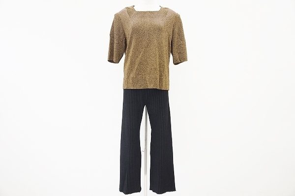 凛とした大人の女性のスタイルに!斉藤都世子のスリーピースセットアップをお譲りいただきました