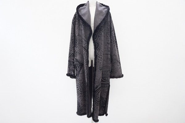 さりげなく毛皮の宝石を味わえる、伊太利屋のコートを買取いたしました