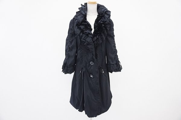 ボリュームたっぷりの伊太利屋のロングコートをお売りいただきました