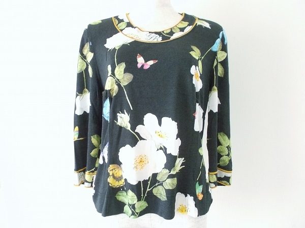 伊太利屋の花柄トップスをお譲りいただきました