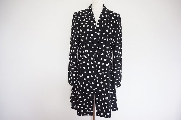 レトロなスタイルを叶えてくれる伊太利屋の水玉ジャケットをお売りいただきました