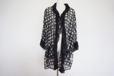 風に揺れるニュアンスがおしゃれな伊太利屋のシフォントップスをお売りいただきました