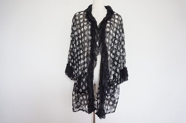 風に揺れるニュアンスがおしゃれな伊太利屋のシフォントップスをお売りいただきました